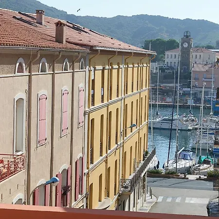 Port Vendres: à Deux Pas Du Port Appartement